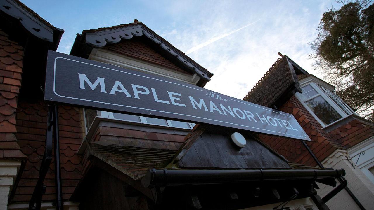 The Maple Manor Hotel Crawley  Eksteriør bilde