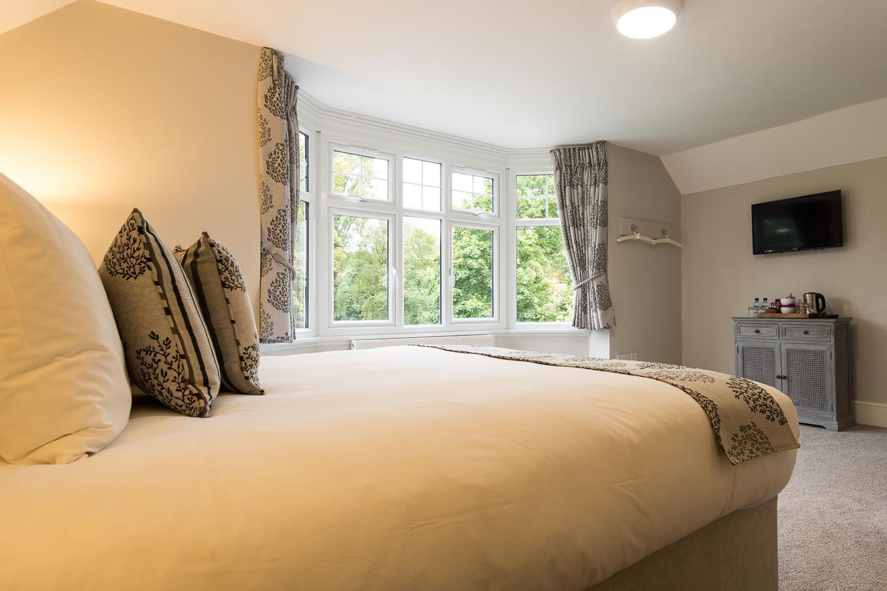 The Maple Manor Hotel Crawley  Eksteriør bilde