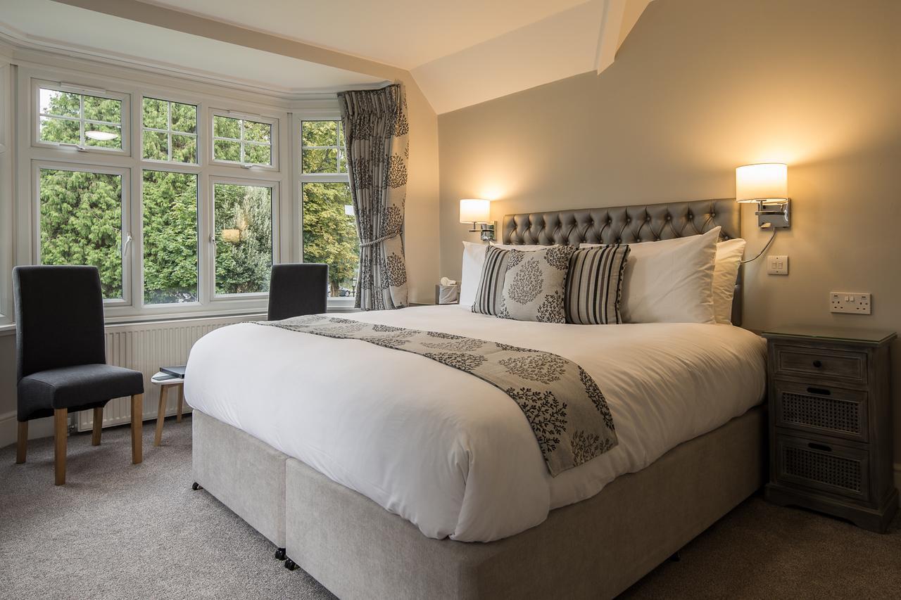 The Maple Manor Hotel Crawley  Eksteriør bilde